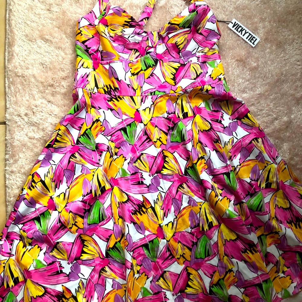 Vicky Tiel Floral halter dress brand new with tag
